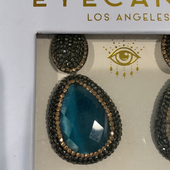 Nia Earrings - Picture 4 of 5